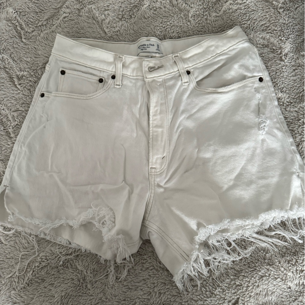 Abercrombie and Fitch White Jean Shorts 4” Curve Love Mom short high rise